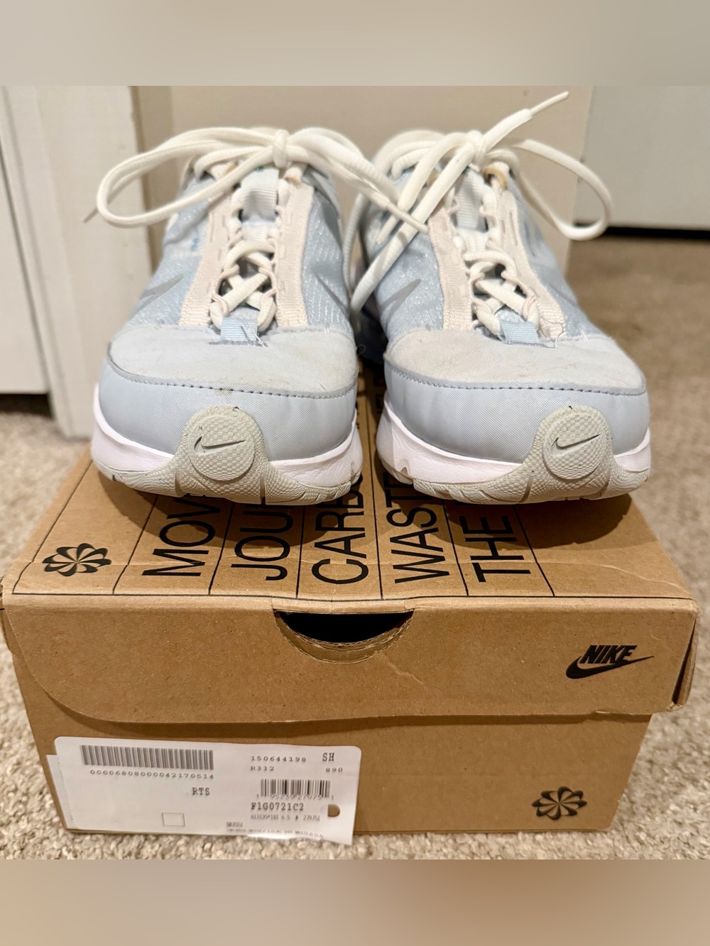 Nike Air Max INTRLK Lite Sneakers Youth Size 5Y White & Lilac Ice